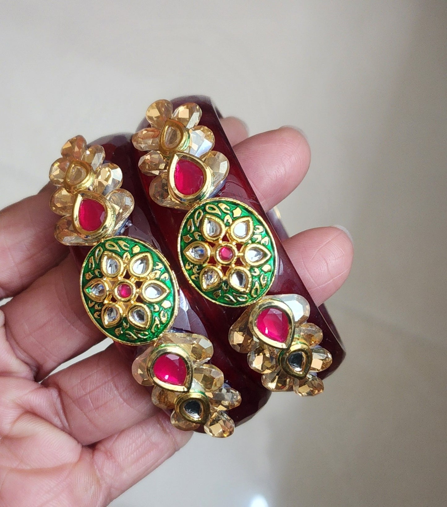 Beautiful Glass Bangle (GLB1010)